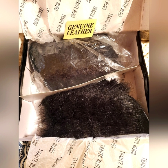 Colin Stuart Genuine Suede Leather Ankle Bootie with Removable Faux Fur Size 7.5 - Picture 7 of 8